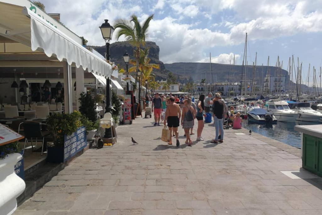 Schoene Wohnung Direkt Am Meer Mit Meerblick, Wlan プエルト・デ・モガン エクステリア 写真