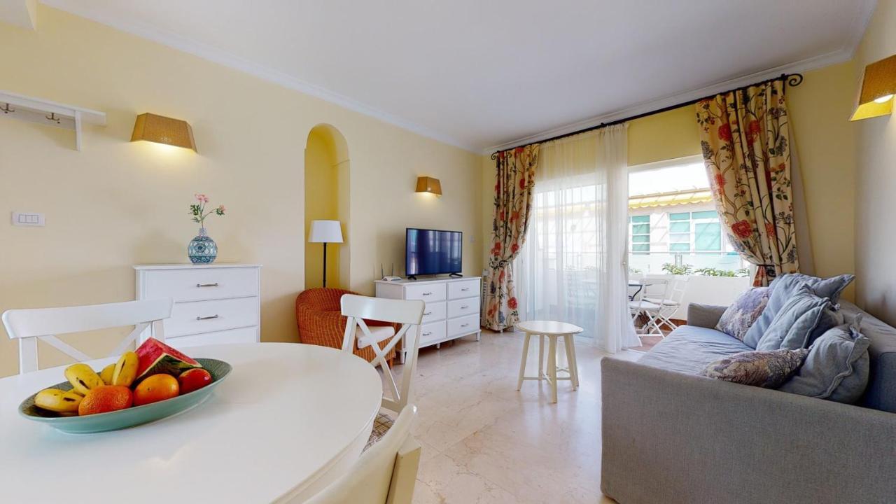 Schoene Wohnung Direkt Am Meer Mit Meerblick, Wlan プエルト・デ・モガン エクステリア 写真