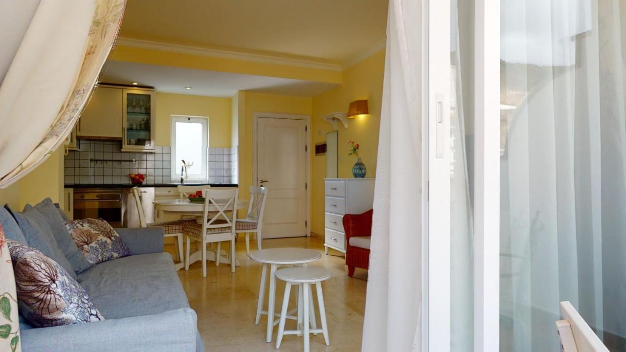 Schoene Wohnung Direkt Am Meer Mit Meerblick, Wlan プエルト・デ・モガン エクステリア 写真